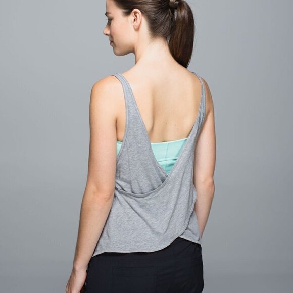 Lululemon Twist & Turn Tank Size 2 - Picture 2 of 10
